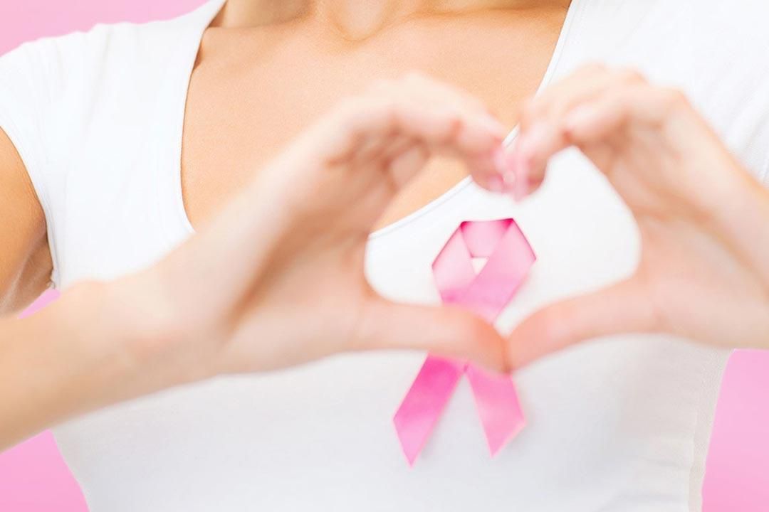 ما أهمية الفحص الذاتي للثدي في الاكتشاف المبكر لسرطان الثدي
