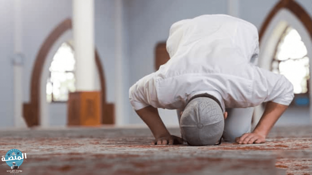 حكم صلاة من يصلي الفريضة خلف من يصلي النافلة