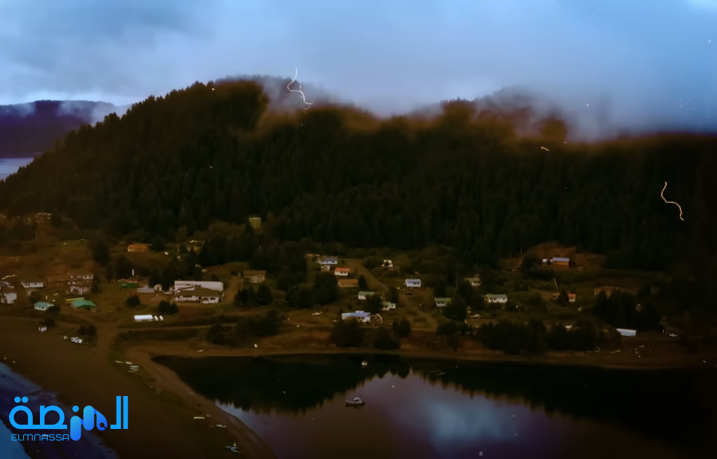 قرية بورتلوك في الاسكا