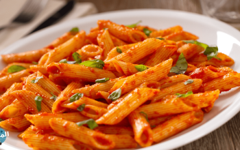 طريقة عمل المكرونة بالصلصة بدون سلق